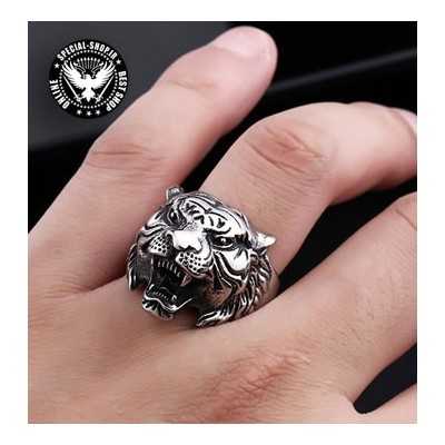 انگشتر ببر  CANADA  جواهرات 670,000.00 670,000.00 670,000.00 670,000.00