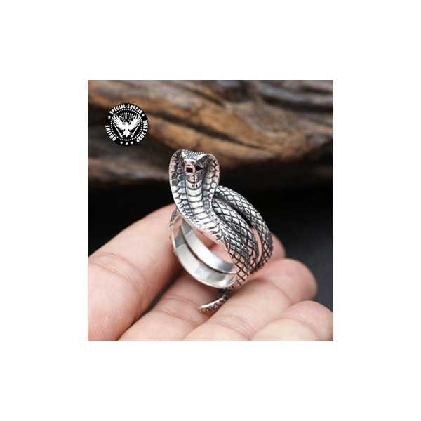 انگشتر بی همتای مار کبری