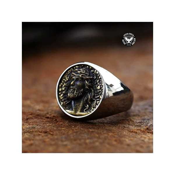 انگشتر برجسته و فوق العاده مسیح