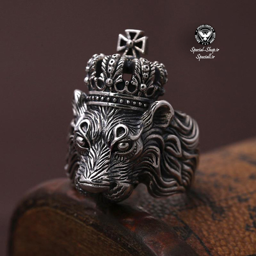 انگشتر بسیار خاص شیر