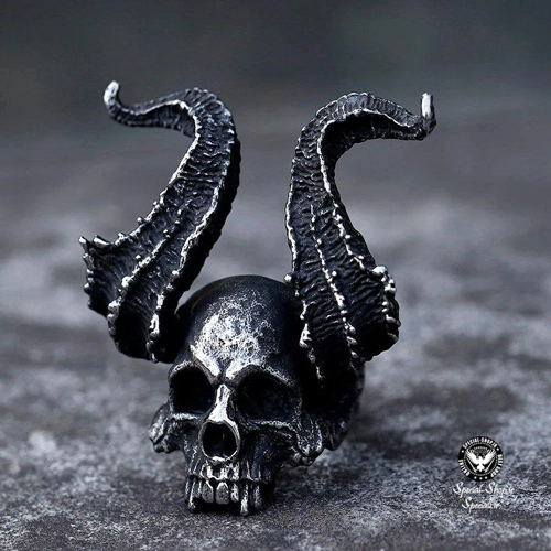 انگشتر جمجمه شاخ دار